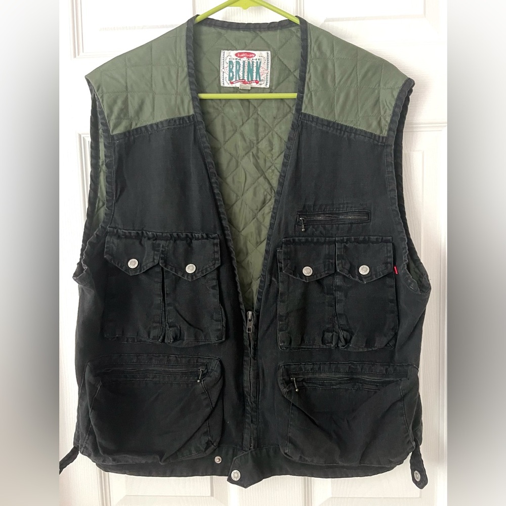 Men’s On The Brink, Size Large Fishing Vest, Black Denim/Quilted Green